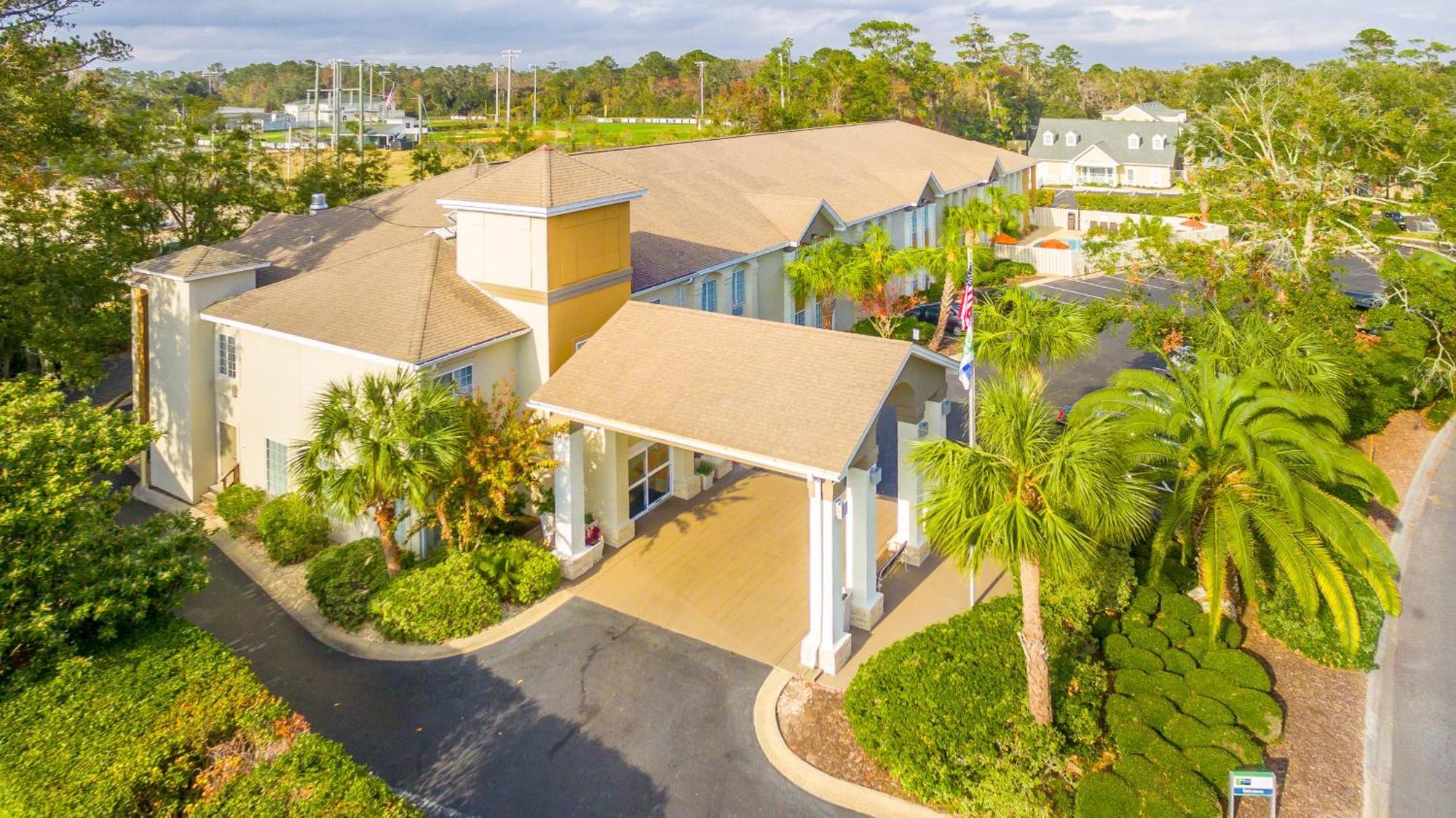 Holiday Inn Express Saint Simons Island, An Ihg Hotel St. Simons Island Exterior photo