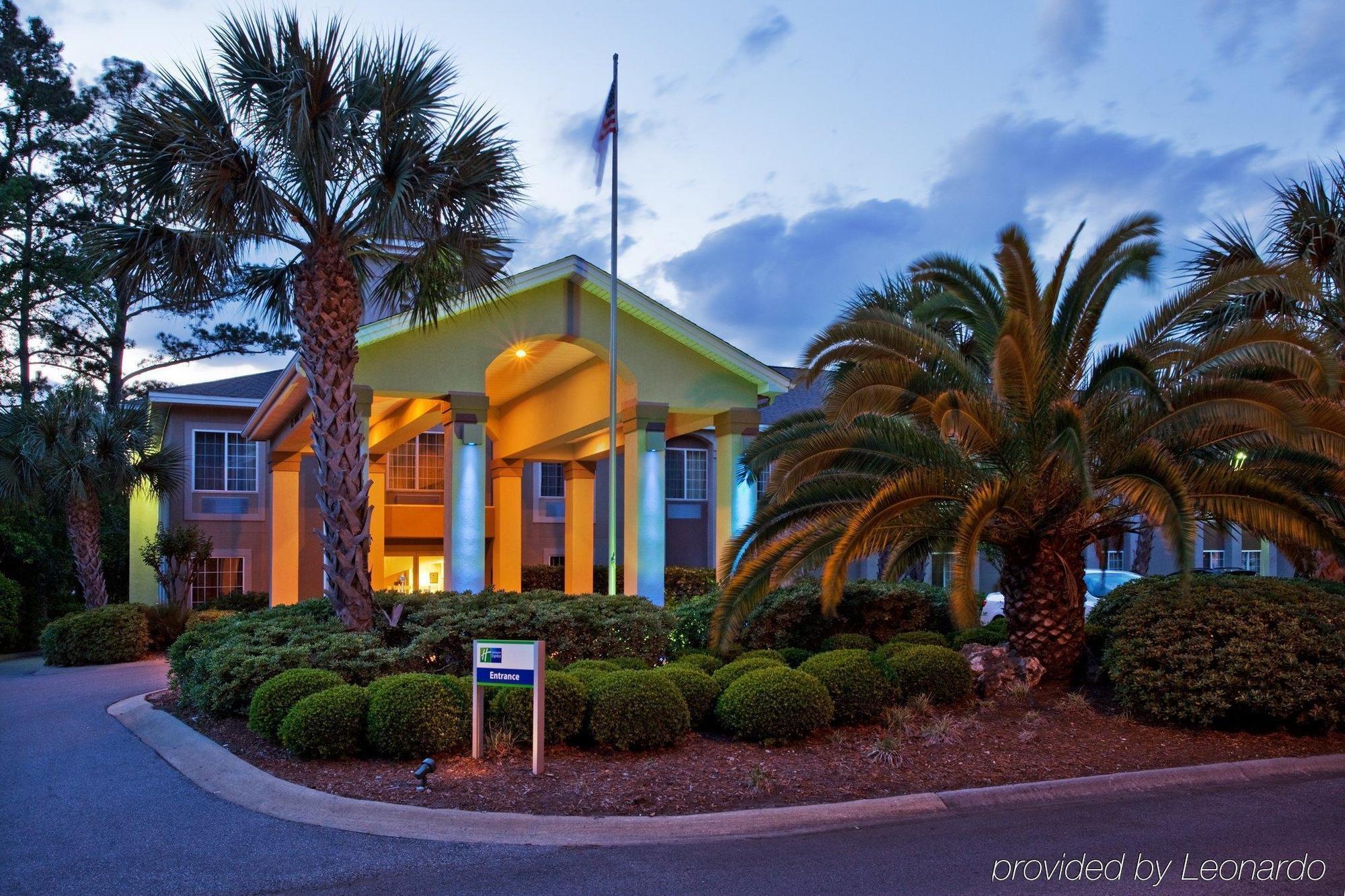 Holiday Inn Express Saint Simons Island, An Ihg Hotel St. Simons Island Exterior photo